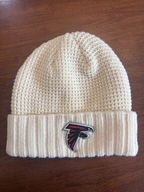 NFL Cream Knit Cuffed Beanie with Falcons Logo